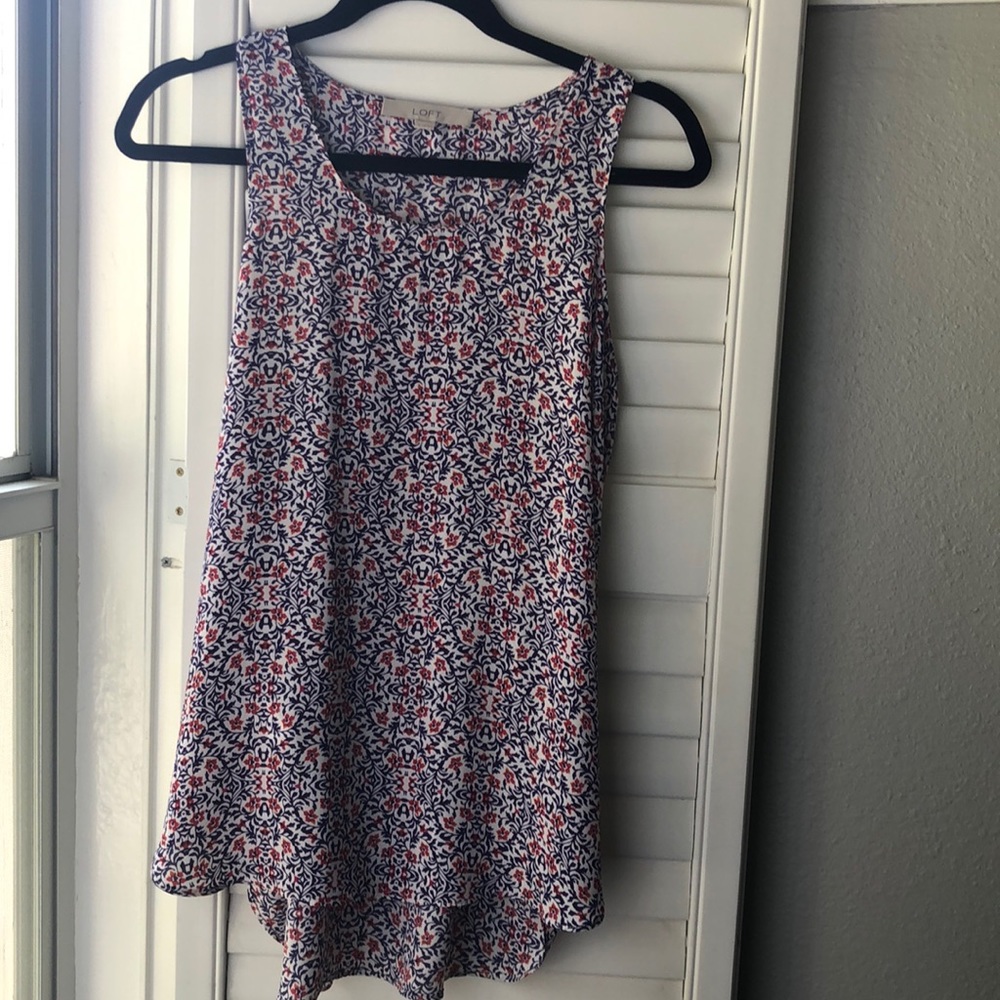 Flowy tank with gorgeous colors!